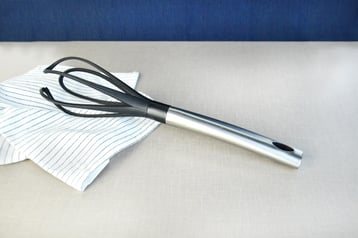 PAÇİ-BÜYÜK METAL SAPLI MUTFAK ALETİ